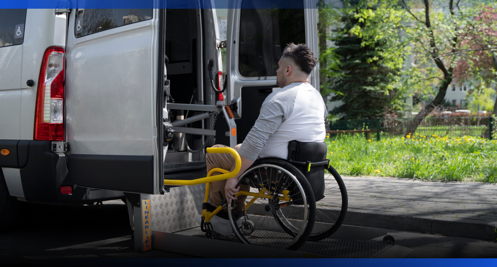 Image for Более 112 тысяч поездок: инватакси через агрегаторы набирает обороты